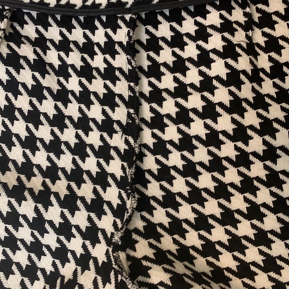 Plus Size Short - Picture 6 of 12